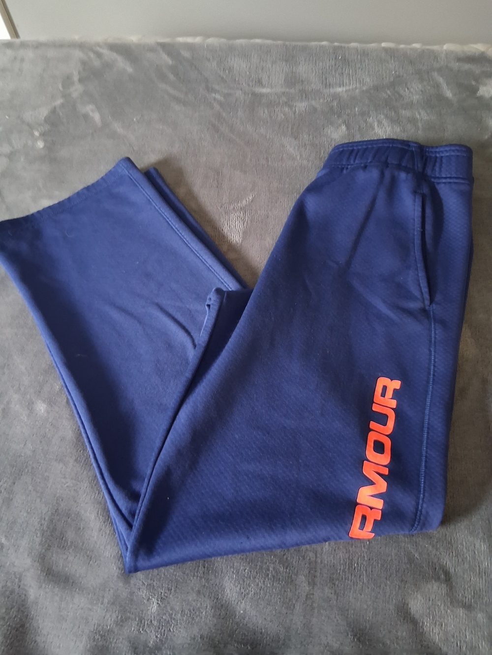 Under Armour Boys Navy Blue Athletic Sweatpants with Orange Logo pockets youth L